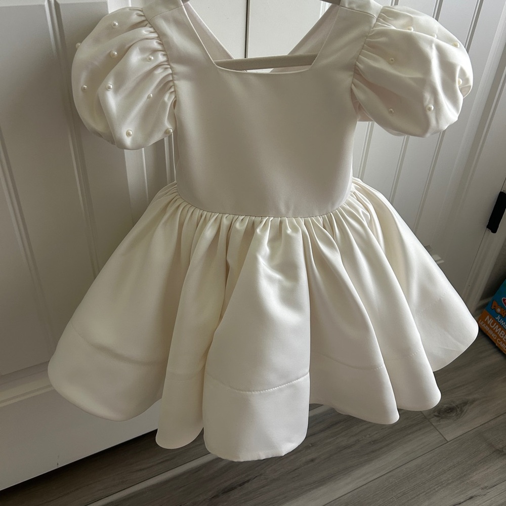 Elegant Ivory Girls' Party Dress with Puff Pearl Sleeves Flower Girl Dress